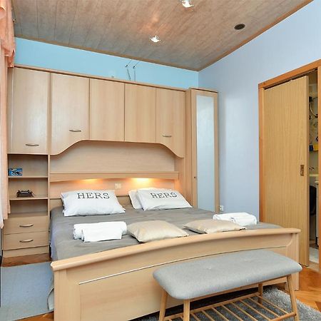 Apartments Jasna 1128 Fažana Eksteriør billede