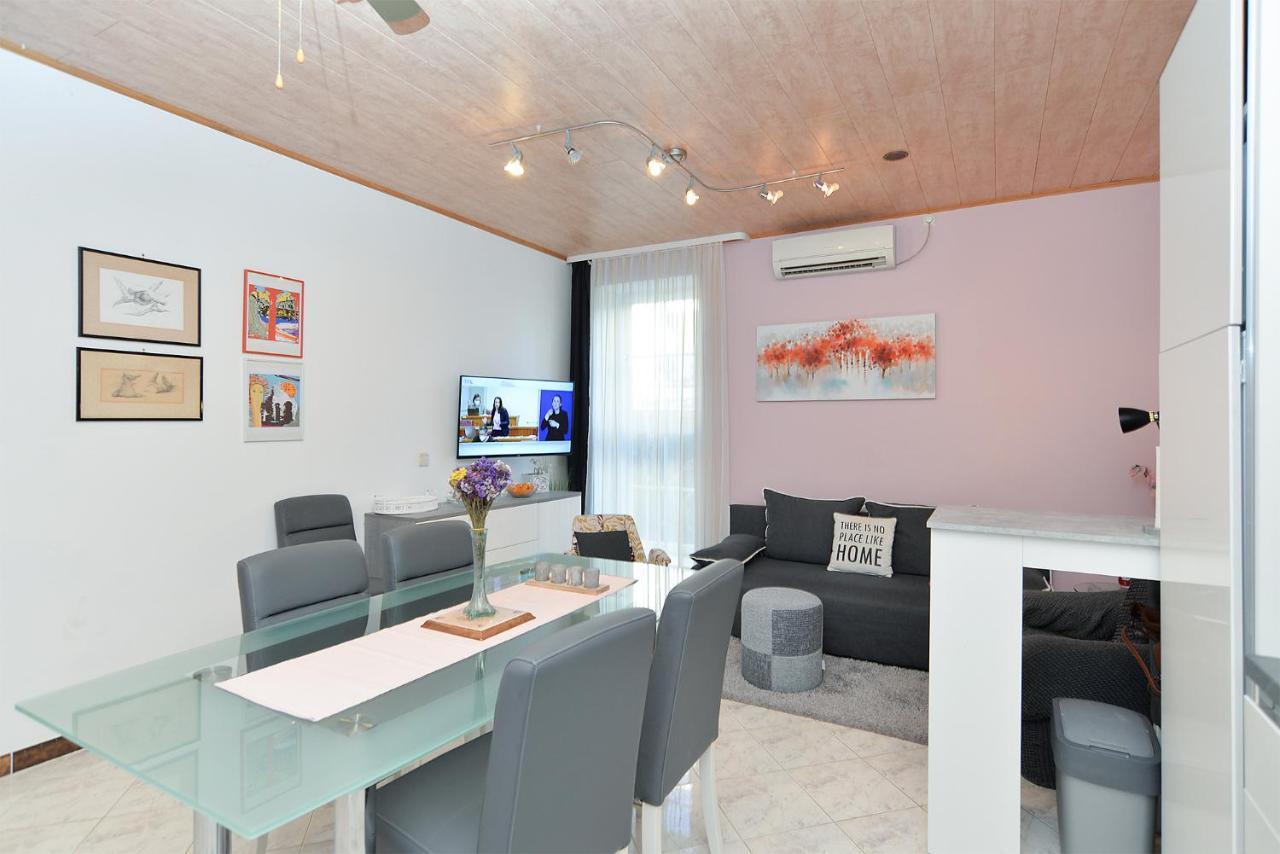 Apartments Jasna 1128 Fažana Eksteriør billede