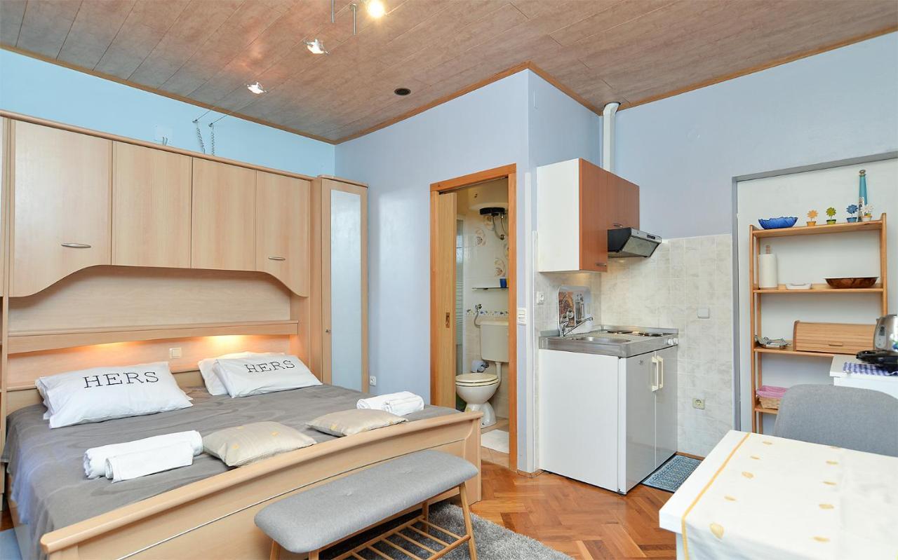 Apartments Jasna 1128 Fažana Eksteriør billede