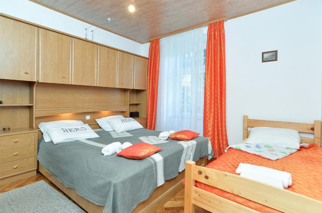 Apartments Jasna 1128 Fažana Eksteriør billede