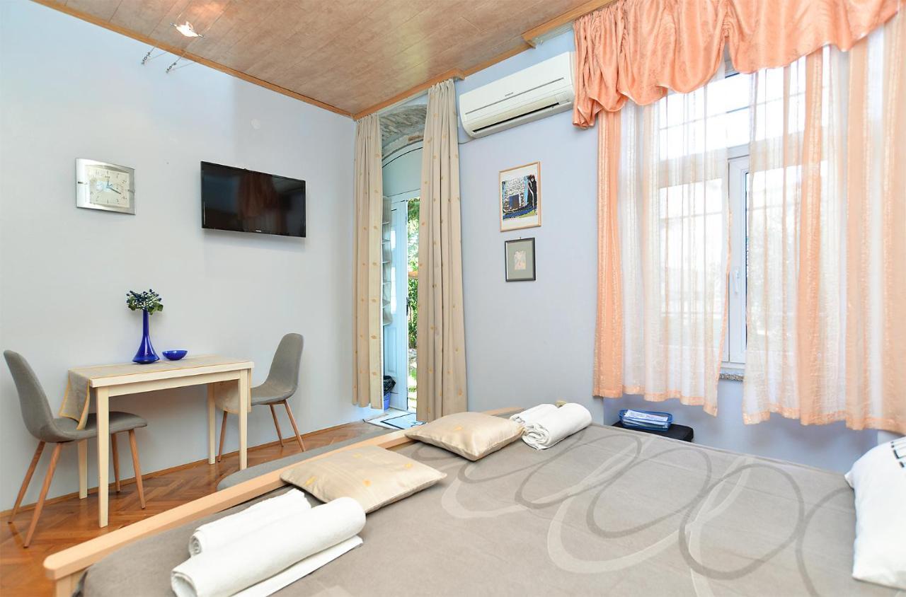 Apartments Jasna 1128 Fažana Eksteriør billede